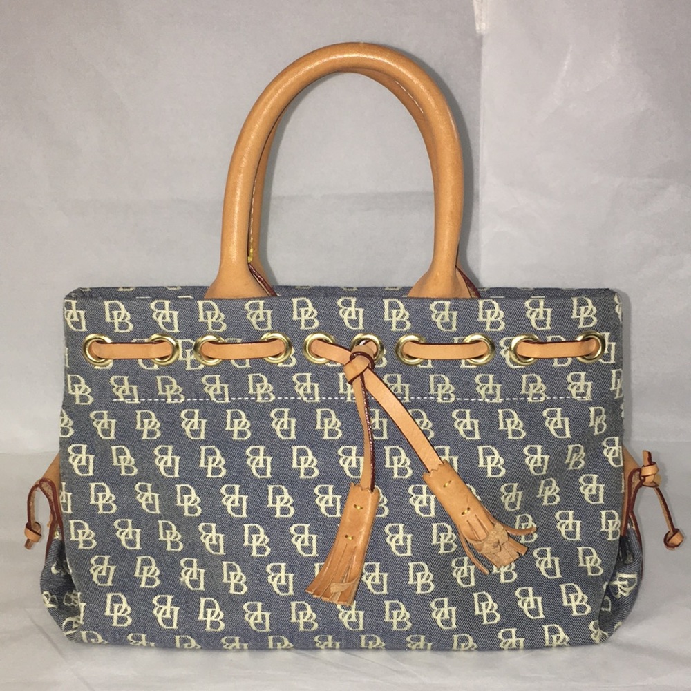 AUTHENTIC DOONEY & BOURKE PURSE